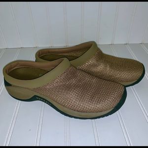 Merrell Women's Moc Tan Mesh Clogs Slides Size 7.5